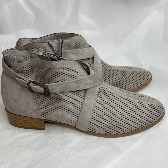 TG Shoes - TG Gray vegan cut out booties excellent condition 1” heel inside zipper size 11